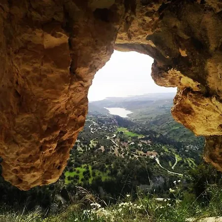 Glamping In The Middle Of Nowhere 度假居 Paphos