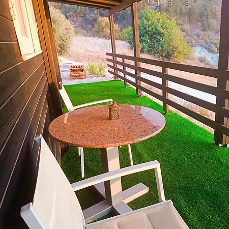 Glamping In The Middle Of Nowhere Semesterbostad Paphos